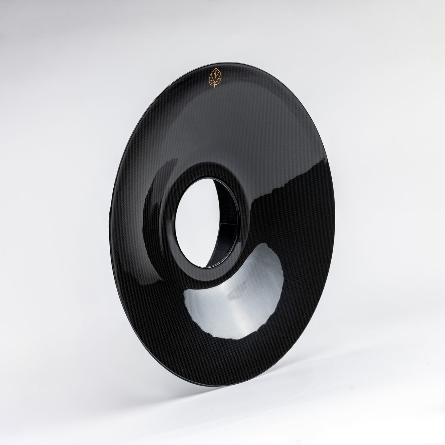 CARBON FIBER AERO DISCS for Porsche 911 GT3 (991.2) - ALU wheels - Gold Leaf Performance designs premium performance components for high-end vehicles. With expertise in advanced materials and motorsports engineering, we craft aerodynamically optimized parts that enhance both performance and aesthetics. Every product is meticulously crafted to ensure a perfect OEM+ fit and an exceptional driving experience.