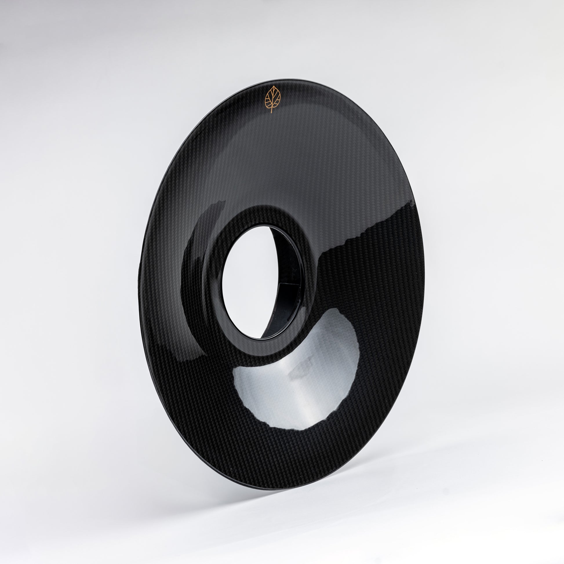 CARBON FIBER AERO DISCS for Porsche 911 GT3 (991.2) - ALU wheels - Gold Leaf Performance designs premium performance components for high-end vehicles. With expertise in advanced materials and motorsports engineering, we craft aerodynamically optimized parts that enhance both performance and aesthetics. Every product is meticulously crafted to ensure a perfect OEM+ fit and an exceptional driving experience.