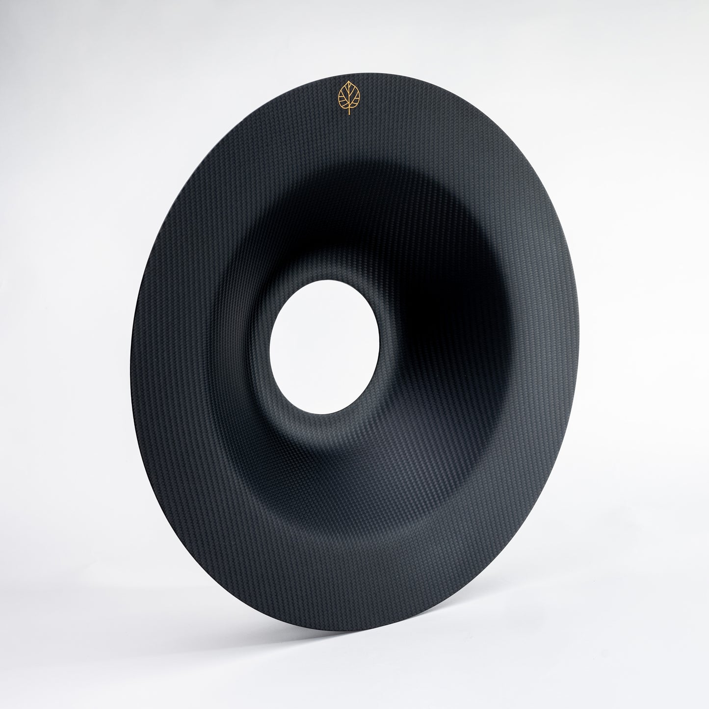 CARBON FIBER AERO DISCS for Porsche 911 GT3 RS (992.1) - ALU wheels - Gold Leaf Performance designs premium performance components for high-end vehicles. With expertise in advanced materials and motorsports engineering, we craft aerodynamically optimized parts that enhance both performance and aesthetics. Every product is meticulously crafted to ensure a perfect OEM+ fit and an exceptional driving experience.