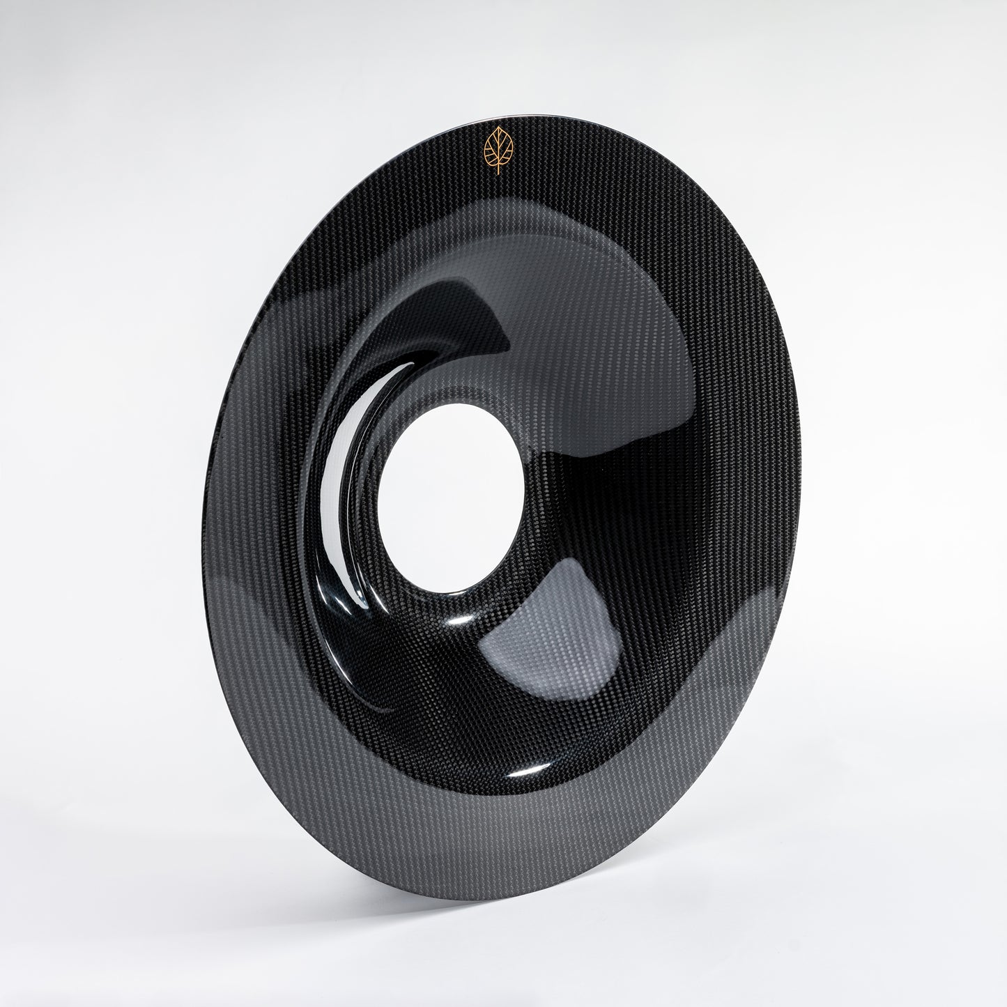 CARBON FIBER AERO DISCS for Porsche 911 GT3 RS (992.1) - ALU wheels - Gold Leaf Performance designs premium performance components for high-end vehicles. With expertise in advanced materials and motorsports engineering, we craft aerodynamically optimized parts that enhance both performance and aesthetics. Every product is meticulously crafted to ensure a perfect OEM+ fit and an exceptional driving experience.