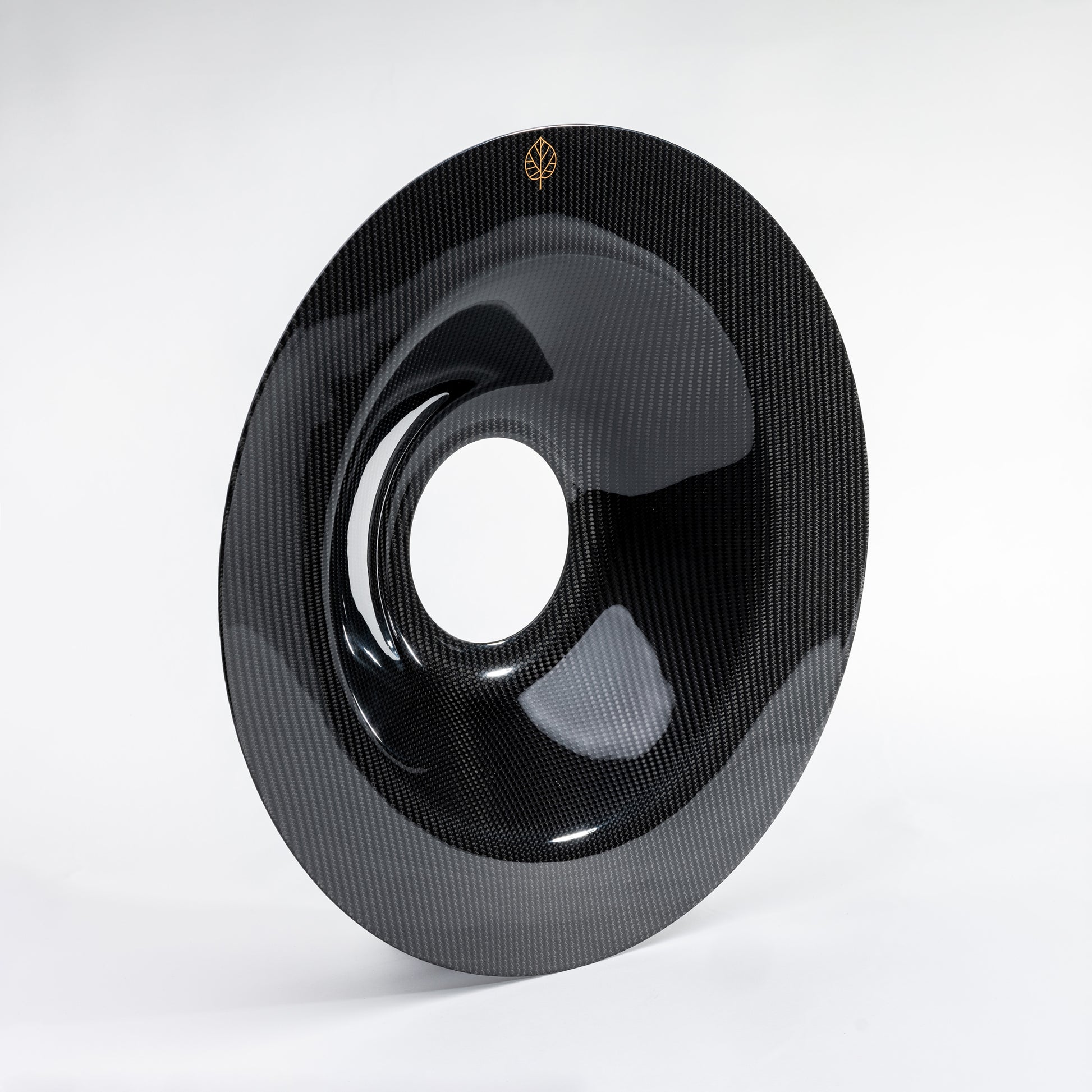 CARBON FIBER AERO DISCS for Porsche 911 GT3 RS (992.1) - ALU wheels - Gold Leaf Performance designs premium performance components for high-end vehicles. With expertise in advanced materials and motorsports engineering, we craft aerodynamically optimized parts that enhance both performance and aesthetics. Every product is meticulously crafted to ensure a perfect OEM+ fit and an exceptional driving experience.